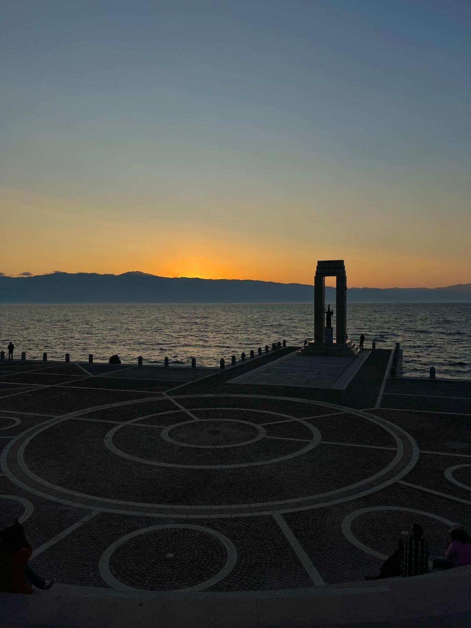 La Cattedrale Hotel Reggio di Calabria Buitenkant foto